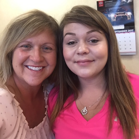 Meet your Posher, Rebecca - Picture 1 of 1